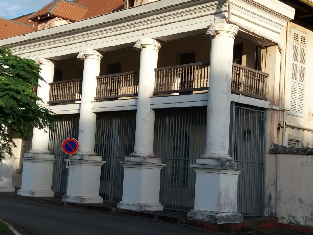 Mon opposition aux grilles installées sur l’hôtel de préfecture de Cayenne